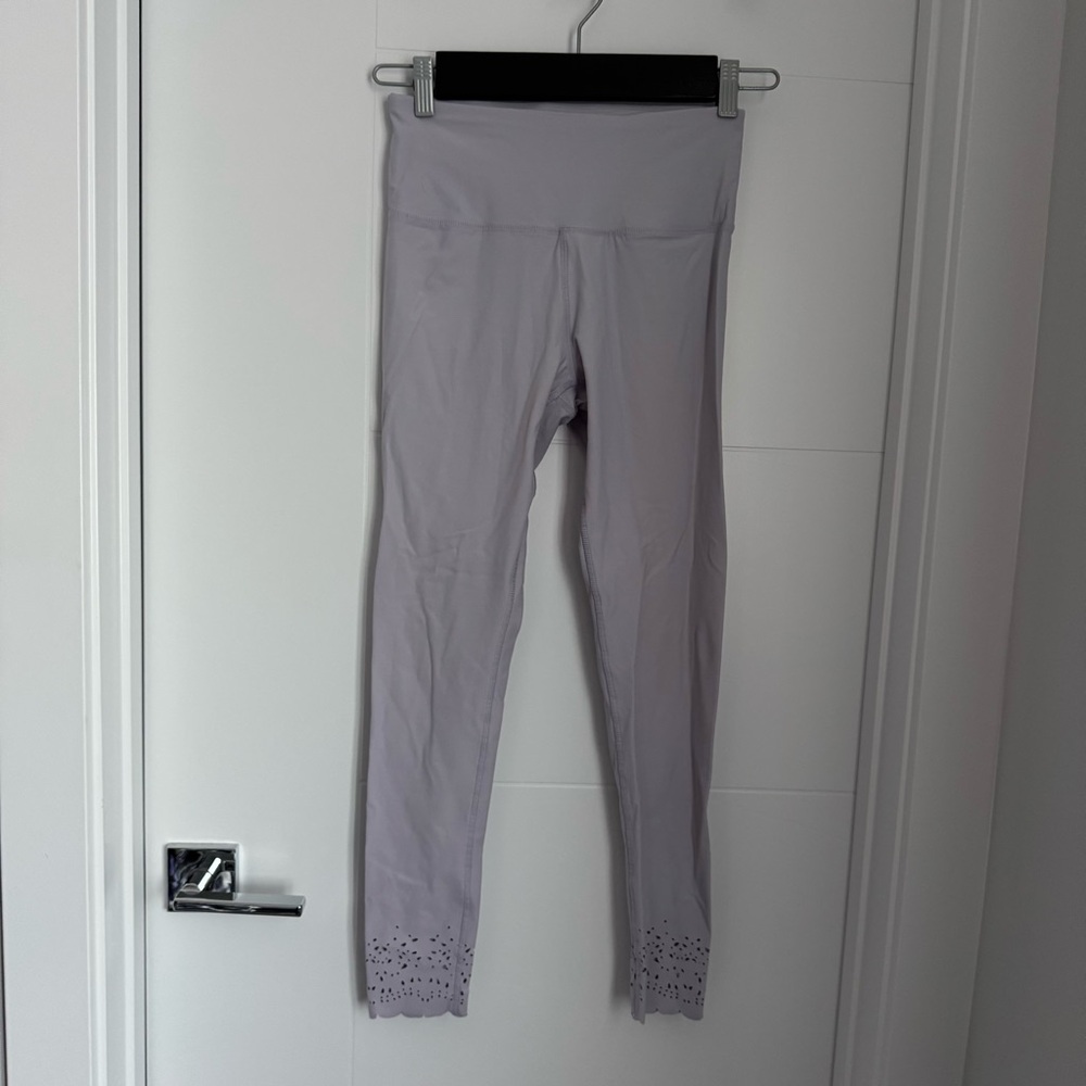 Mondetta Light Lavender High Rise Leggings with Hem Cutout Details, Size XS
